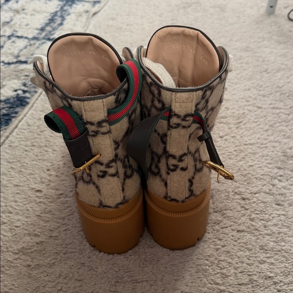 Gucci Women's Beige and Brown Lace-Up Boots - Picture 2 of 5